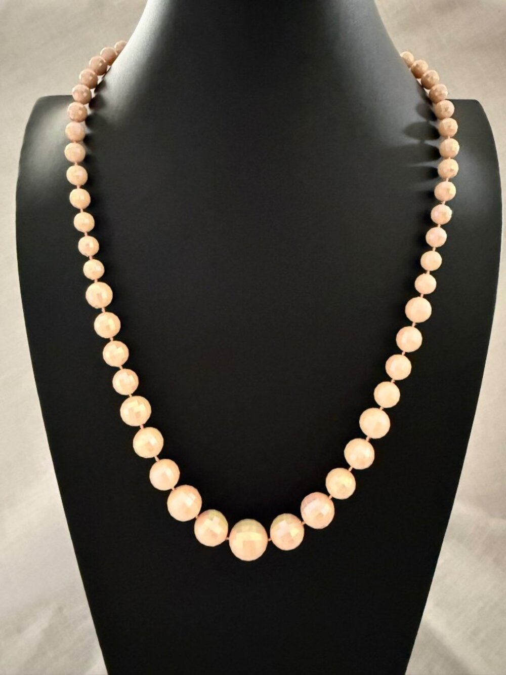 Vintage Peach Graduated Bead Necklace 24 inch Faceted Disco Ball Lightweight